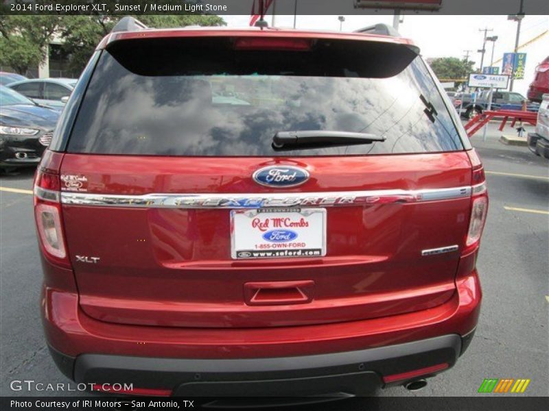 Sunset / Medium Light Stone 2014 Ford Explorer XLT