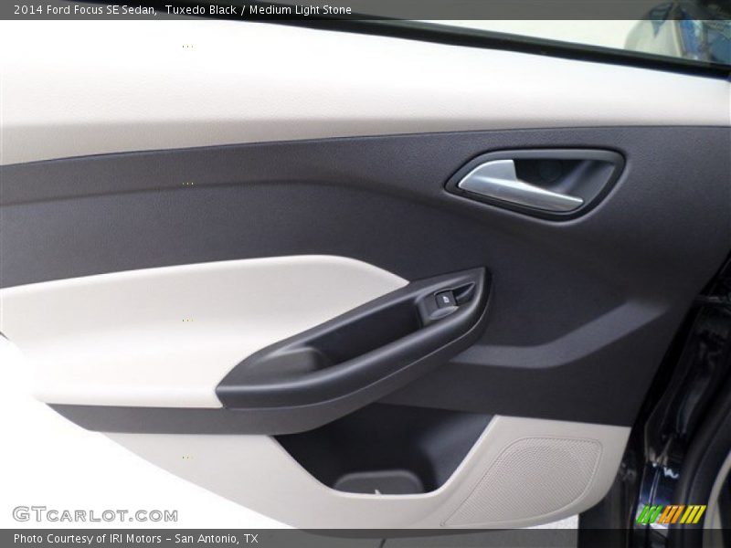 Tuxedo Black / Medium Light Stone 2014 Ford Focus SE Sedan