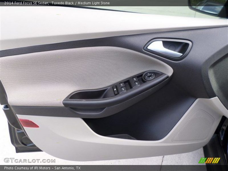 Tuxedo Black / Medium Light Stone 2014 Ford Focus SE Sedan