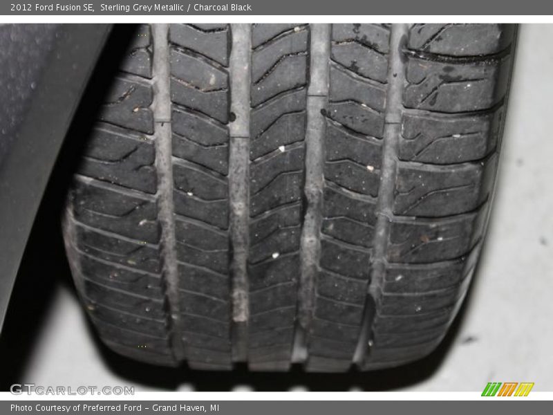 Sterling Grey Metallic / Charcoal Black 2012 Ford Fusion SE