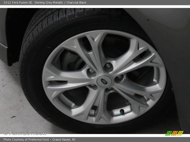 Sterling Grey Metallic / Charcoal Black 2012 Ford Fusion SE