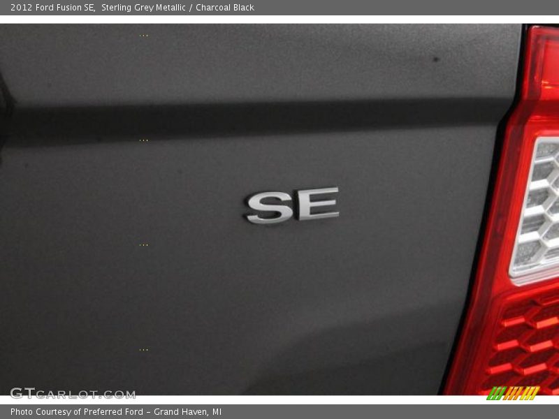 Sterling Grey Metallic / Charcoal Black 2012 Ford Fusion SE