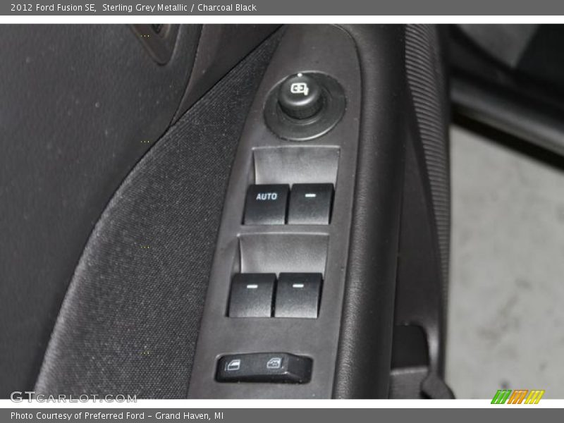 Sterling Grey Metallic / Charcoal Black 2012 Ford Fusion SE