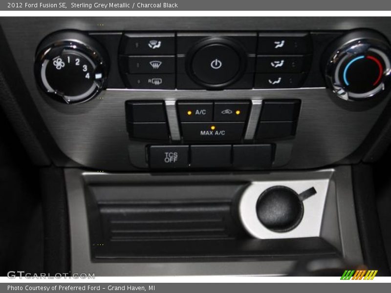 Sterling Grey Metallic / Charcoal Black 2012 Ford Fusion SE