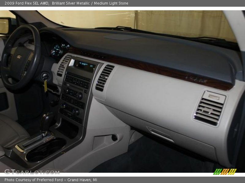 Brilliant Silver Metallic / Medium Light Stone 2009 Ford Flex SEL AWD