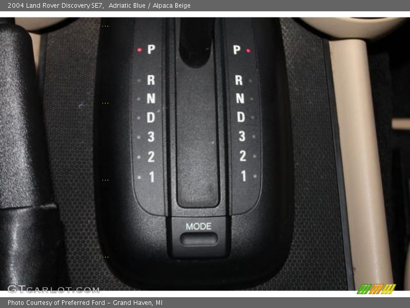 Adriatic Blue / Alpaca Beige 2004 Land Rover Discovery SE7