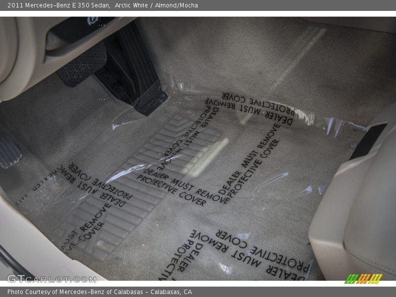 Arctic White / Almond/Mocha 2011 Mercedes-Benz E 350 Sedan