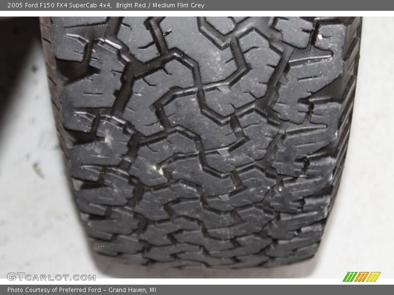 Bright Red / Medium Flint Grey 2005 Ford F150 FX4 SuperCab 4x4