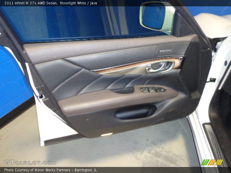 Moonlight White / Java 2011 Infiniti M 37x AWD Sedan