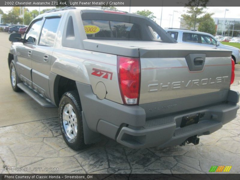 Light Pewter Metallic / Graphite 2002 Chevrolet Avalanche Z71 4x4