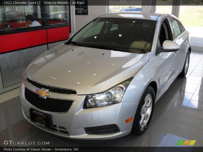 Silver Ice Metallic / Jet Black 2011 Chevrolet Cruze LT