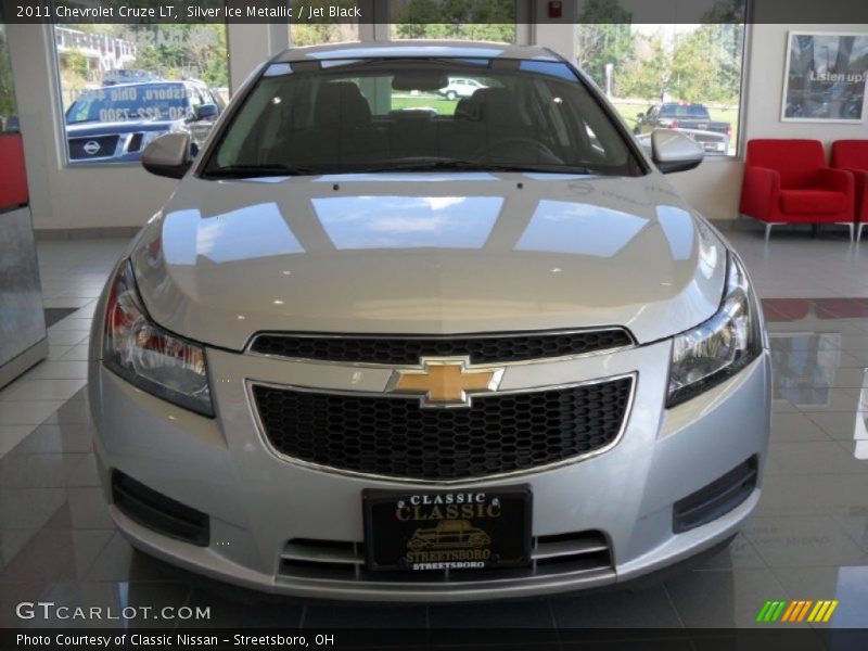 Silver Ice Metallic / Jet Black 2011 Chevrolet Cruze LT