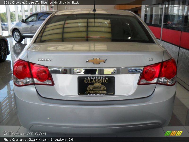 Silver Ice Metallic / Jet Black 2011 Chevrolet Cruze LT