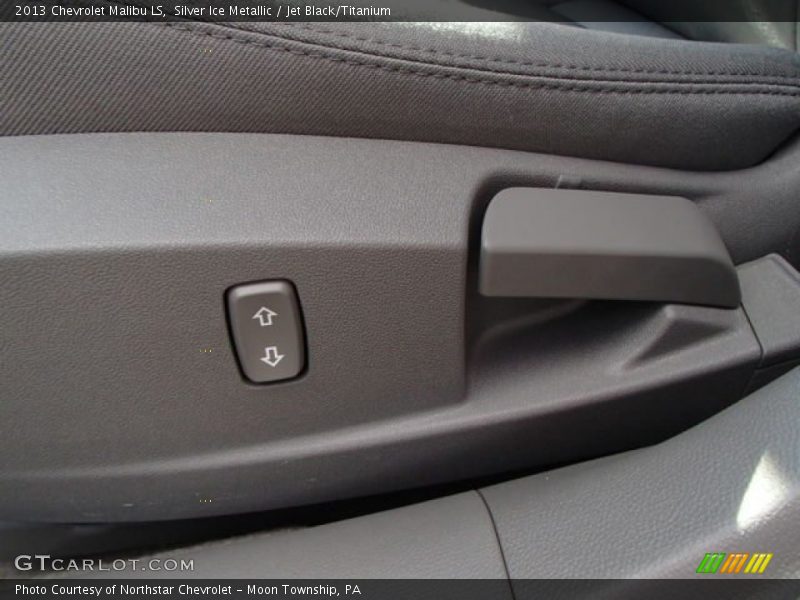 Silver Ice Metallic / Jet Black/Titanium 2013 Chevrolet Malibu LS