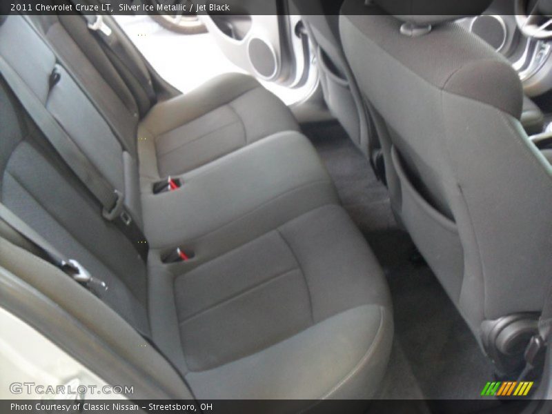 Silver Ice Metallic / Jet Black 2011 Chevrolet Cruze LT