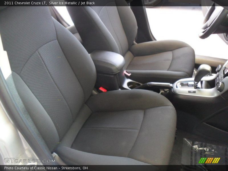 Silver Ice Metallic / Jet Black 2011 Chevrolet Cruze LT
