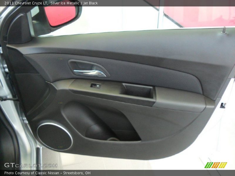 Silver Ice Metallic / Jet Black 2011 Chevrolet Cruze LT