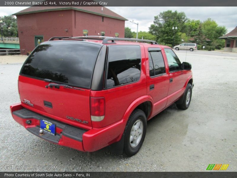 Victory Red / Graphite Gray 2000 Chevrolet Blazer LS 4x4