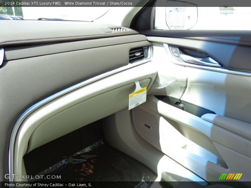 White Diamond Tricoat / Shale/Cocoa 2014 Cadillac XTS Luxury FWD