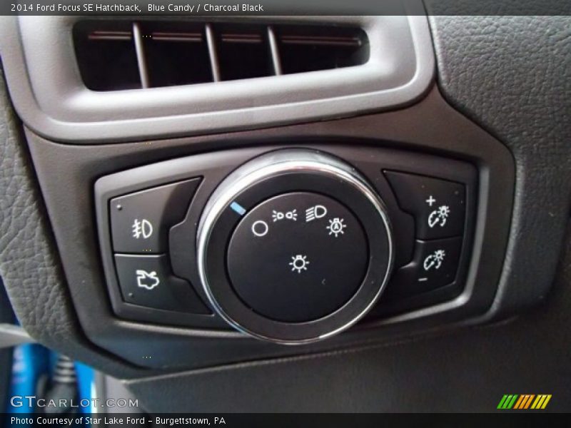 Blue Candy / Charcoal Black 2014 Ford Focus SE Hatchback