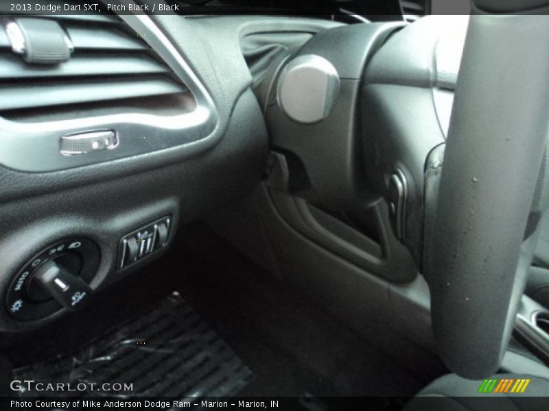 Pitch Black / Black 2013 Dodge Dart SXT