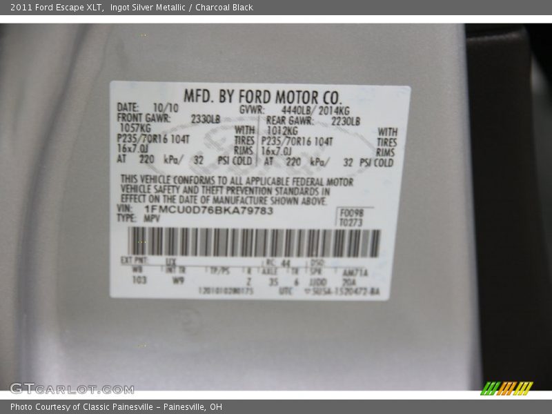 Ingot Silver Metallic / Charcoal Black 2011 Ford Escape XLT