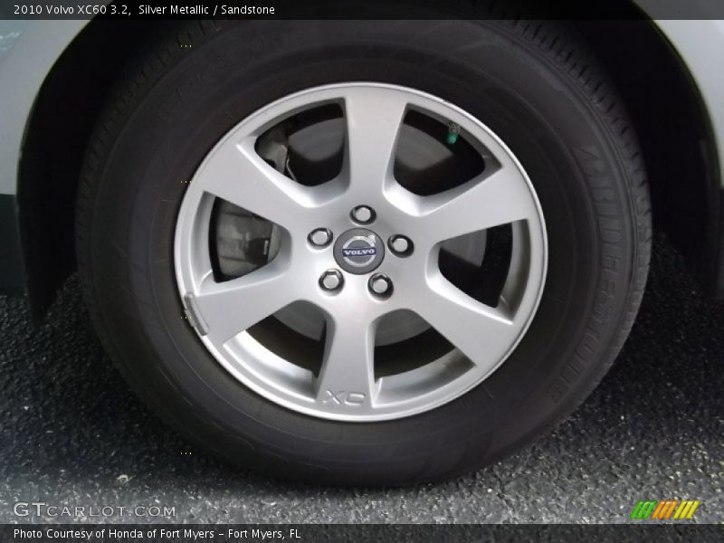 Silver Metallic / Sandstone 2010 Volvo XC60 3.2