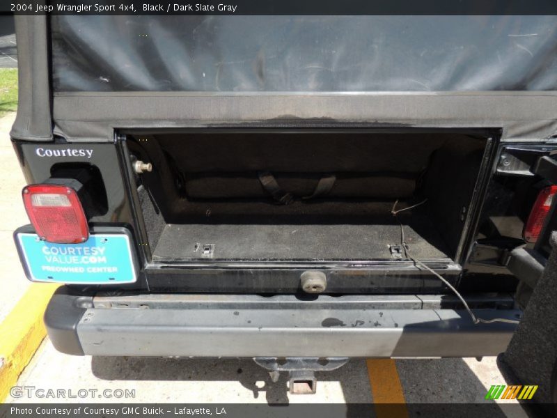 Black / Dark Slate Gray 2004 Jeep Wrangler Sport 4x4