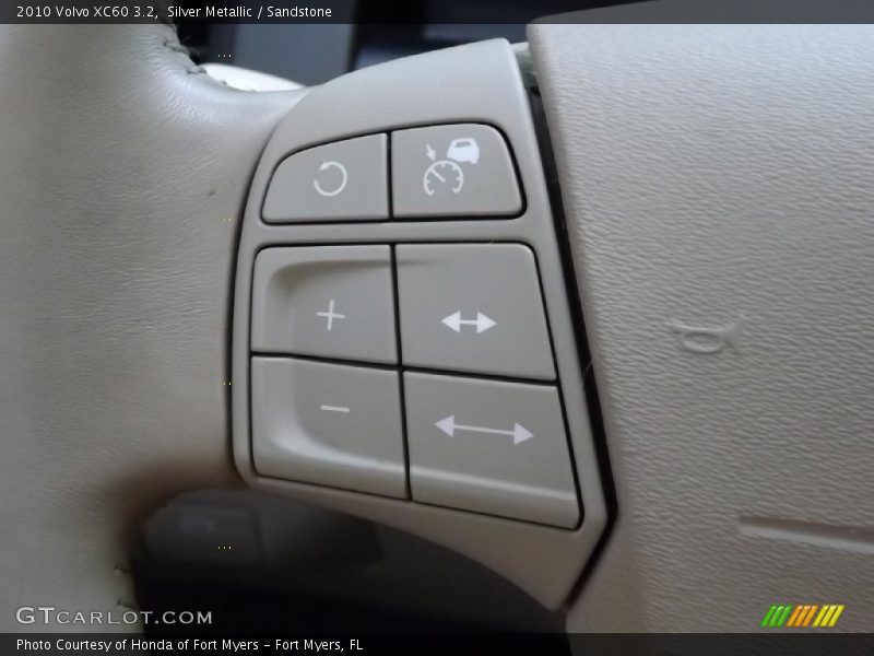 Silver Metallic / Sandstone 2010 Volvo XC60 3.2
