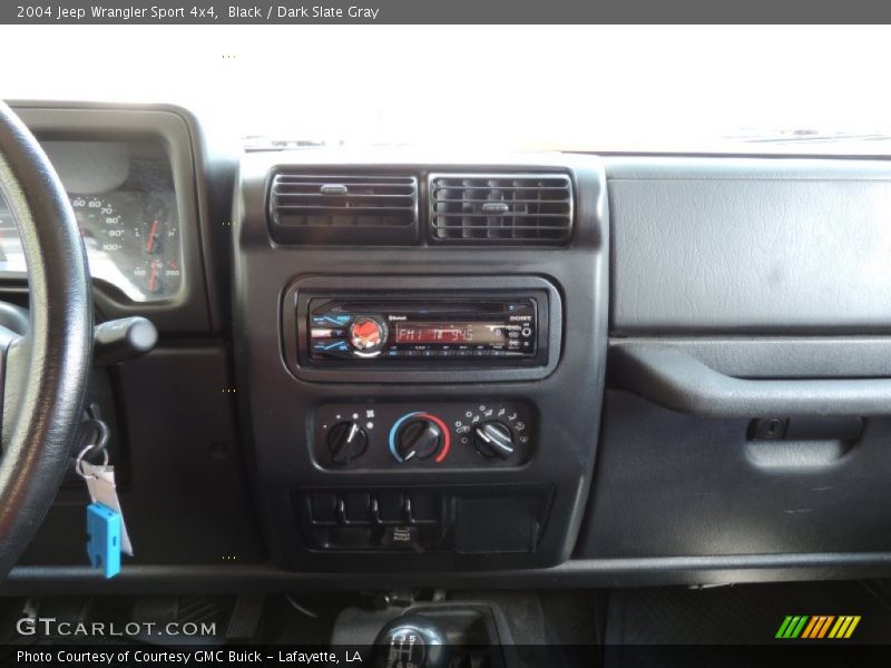 Black / Dark Slate Gray 2004 Jeep Wrangler Sport 4x4