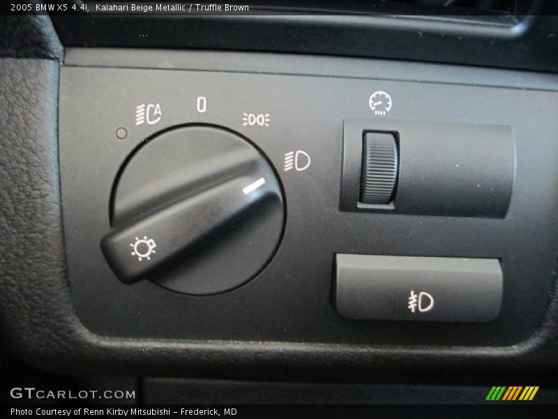 Kalahari Beige Metallic / Truffle Brown 2005 BMW X5 4.4i