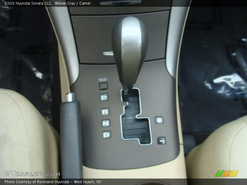 Willow Gray / Camel 2009 Hyundai Sonata GLS