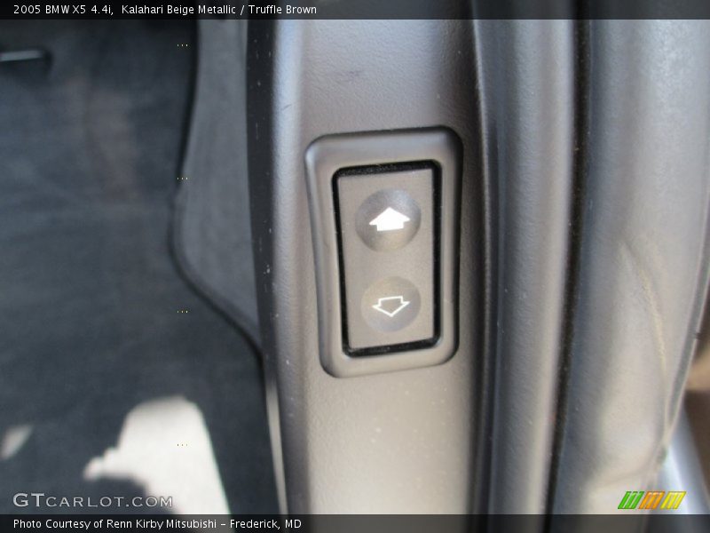 Kalahari Beige Metallic / Truffle Brown 2005 BMW X5 4.4i