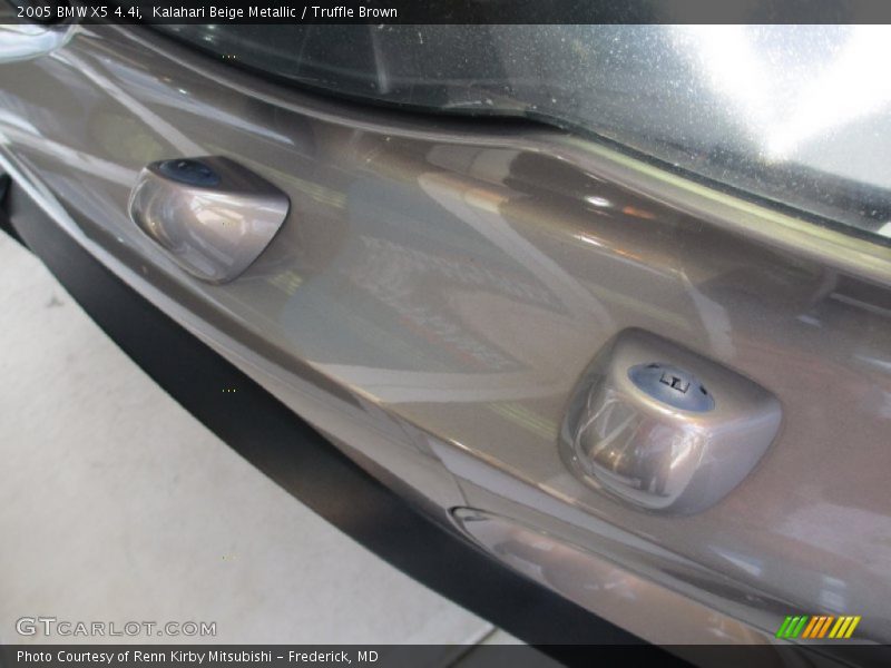 Kalahari Beige Metallic / Truffle Brown 2005 BMW X5 4.4i