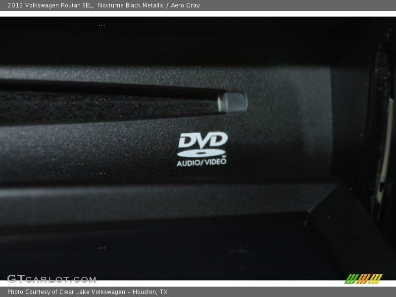 Nocturne Black Metallic / Aero Gray 2012 Volkswagen Routan SEL
