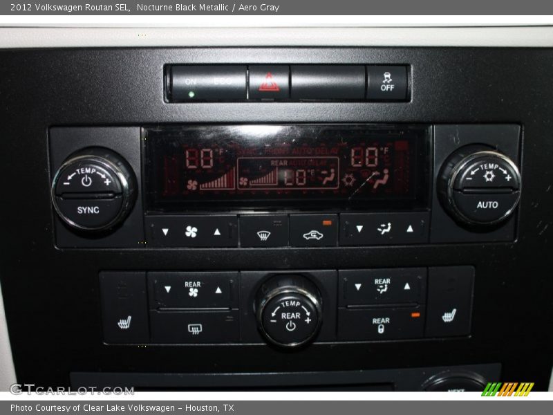 Nocturne Black Metallic / Aero Gray 2012 Volkswagen Routan SEL