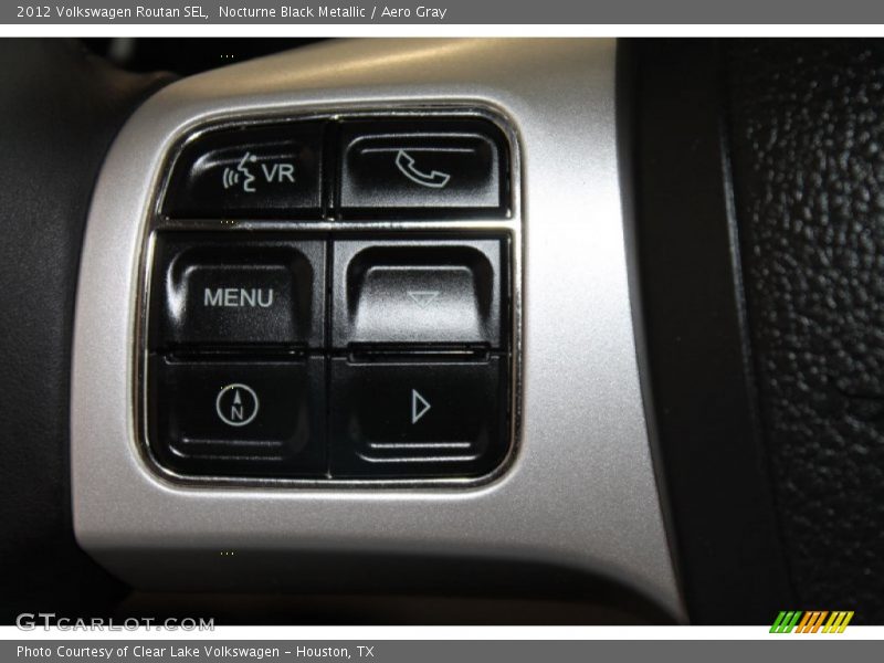 Nocturne Black Metallic / Aero Gray 2012 Volkswagen Routan SEL