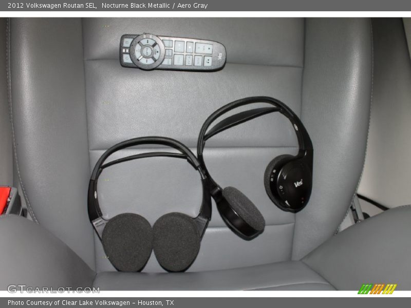Nocturne Black Metallic / Aero Gray 2012 Volkswagen Routan SEL