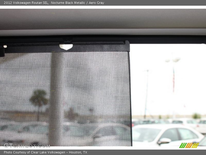 Nocturne Black Metallic / Aero Gray 2012 Volkswagen Routan SEL