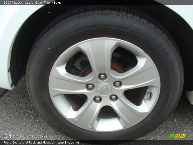  2009 Optima LX Wheel