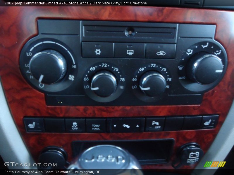 Stone White / Dark Slate Gray/Light Graystone 2007 Jeep Commander Limited 4x4