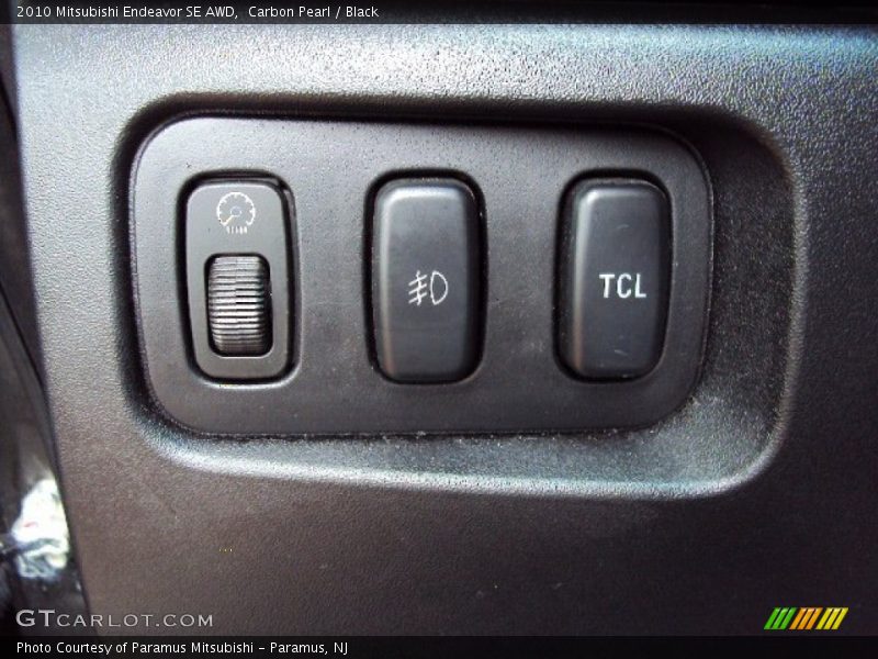 Controls of 2010 Endeavor SE AWD