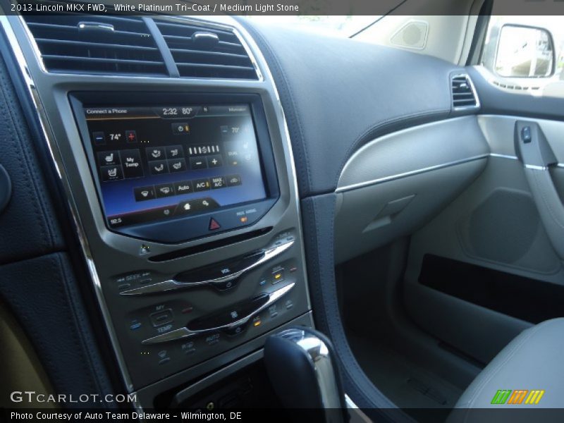 White Platinum Tri-Coat / Medium Light Stone 2013 Lincoln MKX FWD