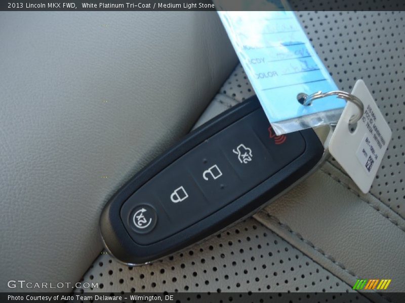 White Platinum Tri-Coat / Medium Light Stone 2013 Lincoln MKX FWD