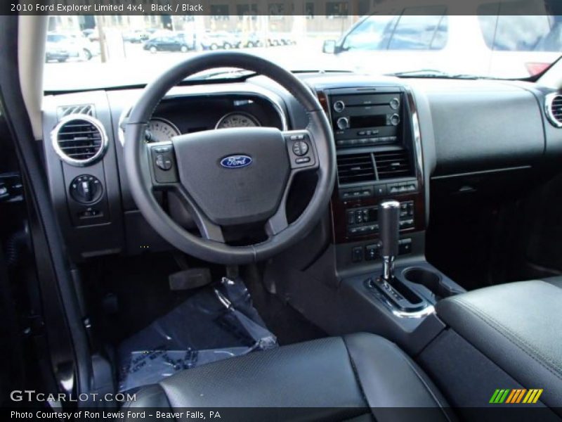 Dashboard of 2010 Explorer Limited 4x4