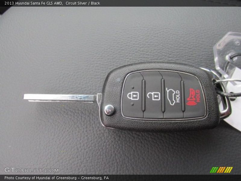 Keys of 2013 Santa Fe GLS AWD