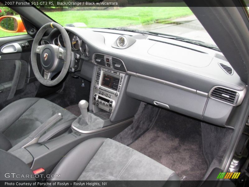 Dashboard of 2007 911 GT3 RS