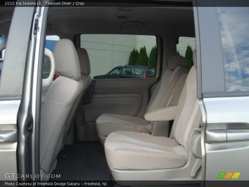 Titanium Silver / Gray 2010 Kia Sedona LX