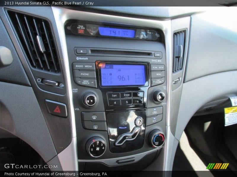 Pacific Blue Pearl / Gray 2013 Hyundai Sonata GLS