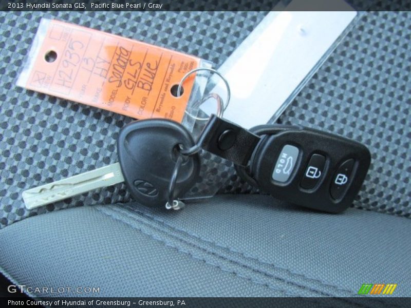 Pacific Blue Pearl / Gray 2013 Hyundai Sonata GLS